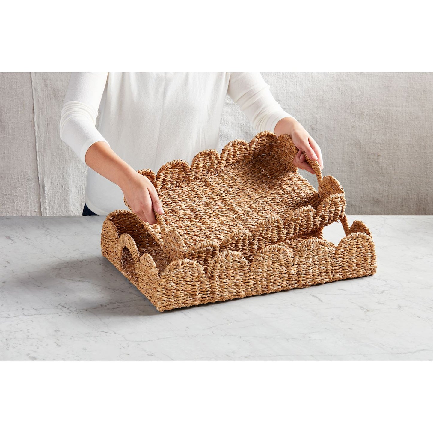 Scallop Woven Tray Set